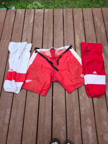 Detroit Red WingsLarge Warrior Pant Shell Pro Stock (Used)