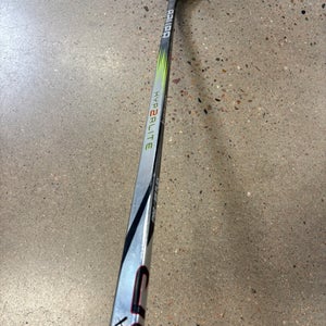 Intermediate Bauer Vapor Hyperlite 2 Hockey Stick Right Handed | P92 55 Flex (Used)
