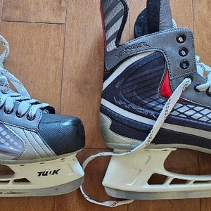 Bauer Vapor X15 Hockey Skates Adult Size 10.5 EE (Used)