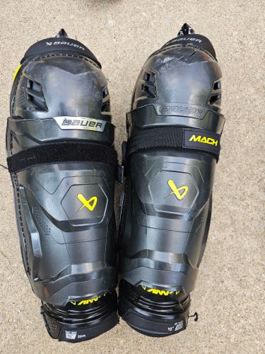 Intermediate Bauer Supreme Mach 13" Shin Pads (Used)