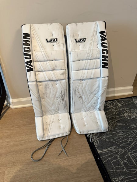 33" 2025 Vaughn VX1 Goalie Leg Pads Pro Stock (Used) - SEND OFFERS