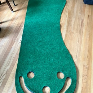 (Used) Putting Mat