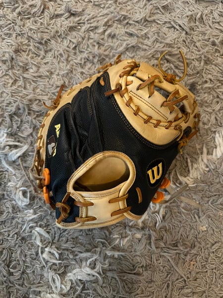 Wilson A2000 RH Catcher's Baseball Glove 34" (Used)