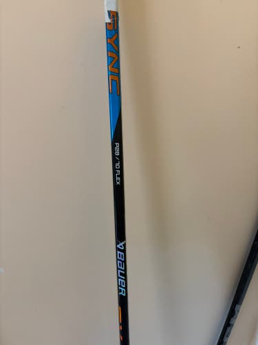 Intermediate Bauer Nexus Sync Right Handed Hockey Stick P28 (New)