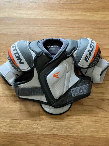 Medium Junior Easton M3 Shoulder Pads (Used)