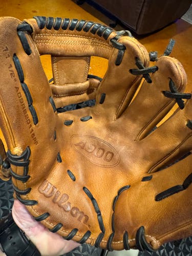 Wilson A900 RH Infield Baseball Glove 11.5" (Used)