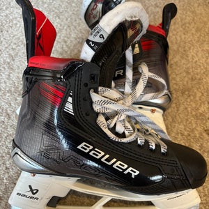 Bauer Vapor X5 Pro Hockey Skates Size 6 (New)