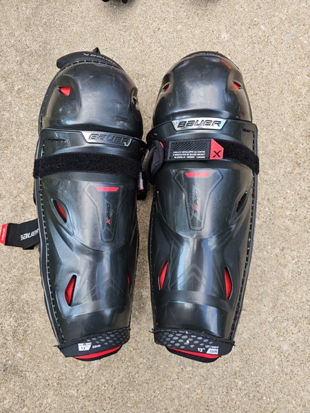 Intermediate Bauer Vapor 3X Pro 13" Shin Pads (Used)