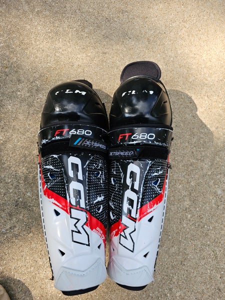 Junior CCM Jetspeed FT680 12" Shin Pads (Used)