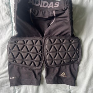 Medium Youth Adidas football girdle good condition (Used)