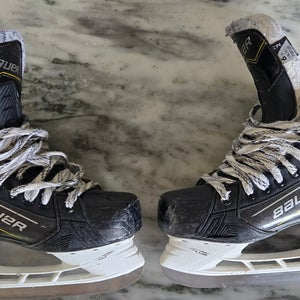 2024 Bauer Supreme M40 Hockey Skates Regular Width (Used)