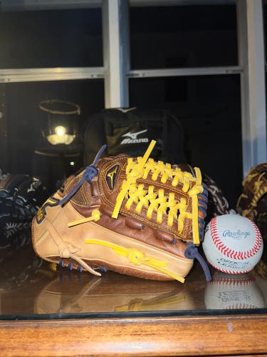 2010 Mizuno Classic Pro Soft RH Infield Baseball Glove 11.5" (Used)