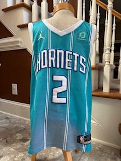 LaMelo Ball #2 Charlotte Hornets Nike Replica Jersey Youth LG - Adult SM (Used/Excellent Condition)