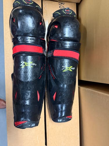 Junior Bauer Vapor 2X Pro 16" Shin Pads (Used)