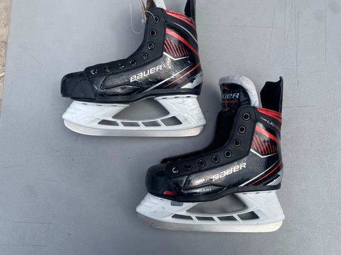 Youth Bauer Lil Rookie Adjustable Hockey Skates Regular Width Size 1-5 (Used)