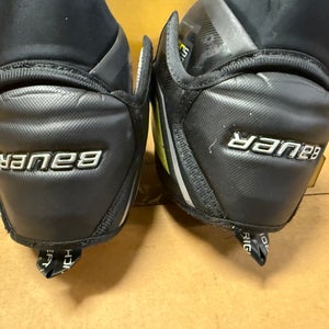 Senior Medium Bauer Supreme Elbow Pads (Used)
