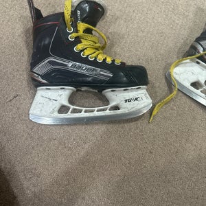 Bauer Vapor X400 Hockey Skates Regular Width Size 3 (Used)
