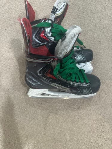 2019 Bauer Vapor X Hockey Skates Regular Width Size 5.5 (Used)