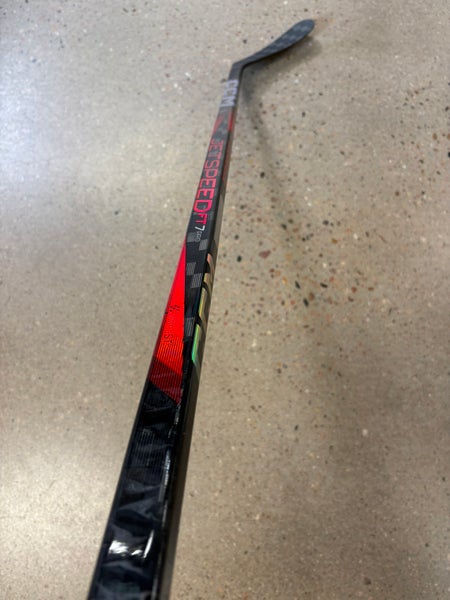 Junior CCM Jetspeed FT7 Pro Hockey Stick Right Handed | P28 40 Flex (Used)