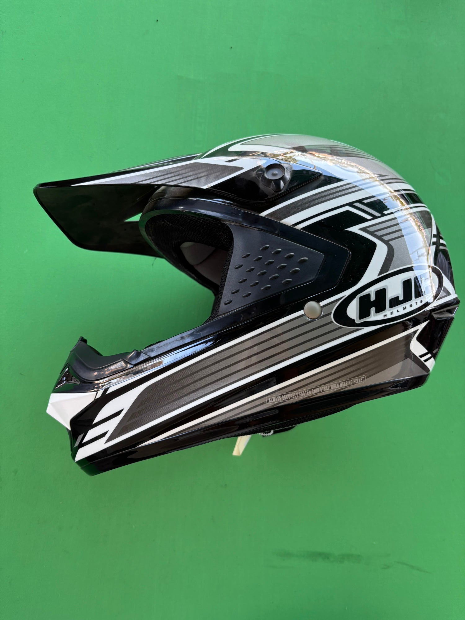 hjc fs-10 fossil helmet i10 Pitfall MC-8SF 2XL The helmet is suitable LS2 Helmets Valiant II activity:Everyday Carry Color:Matte Black/White/Gray