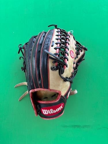Black Wilson A2000 OT6 RH Outfield Baseball Glove 12.75"