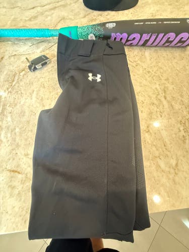 New Under Armour youth large black baseball pants