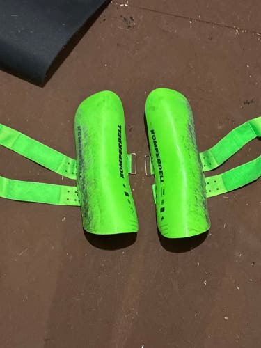 Shin Guards Medium Komperdell Shin Guard (Used)