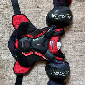 Men's Medium Senior Bauer Vapor 3X Shoulder Pads (Used)