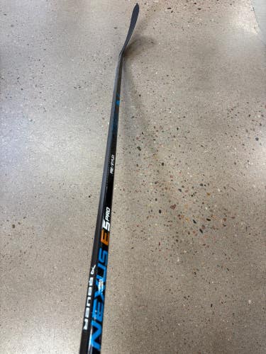 Senior Bauer Nexus E5 Pro Hockey Stick Right Handed | P92 87 Flex (Used)