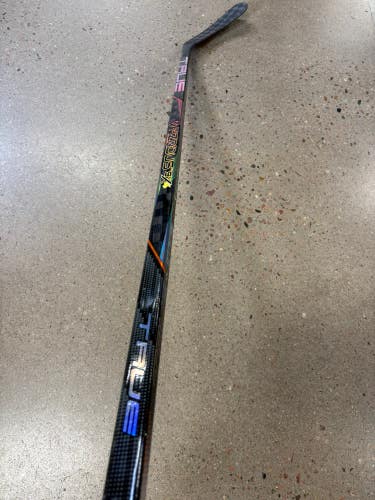 Senior True Hzrdus 9x4 Hockey Stick Right Handed | T92 Pro Stock Marner - 65 Flex Low Kick (Used)