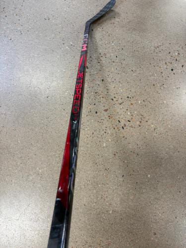 Senior CCM Jetspeed FT7 Pro Hockey Stick Right Handed | P28 70 Flex (Used)