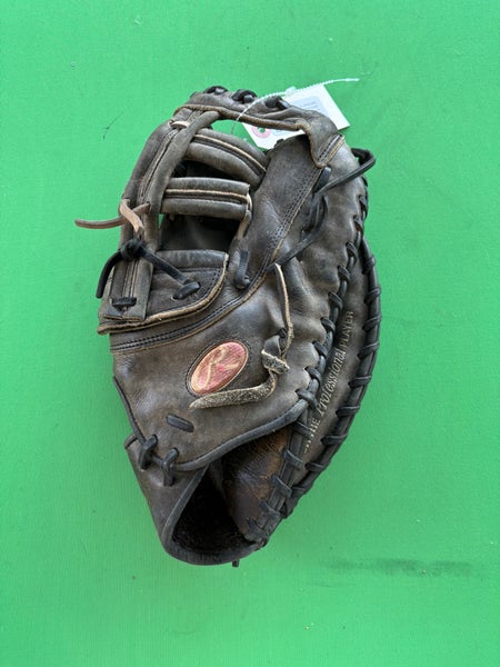 Black Adult Rawlings Heart of the Hide RH First Base Baseball Glove 13"
