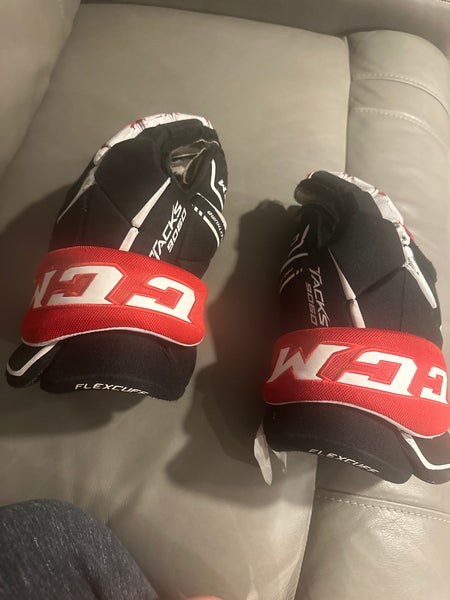 CCM Tacks 9060 Gloves 14" (Used)