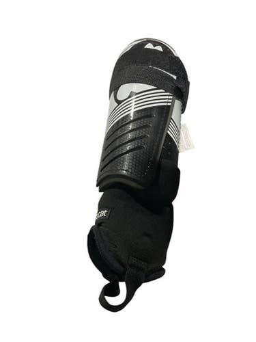 Used Soccer Shin Guards Junior Black MD 11834-S000040147