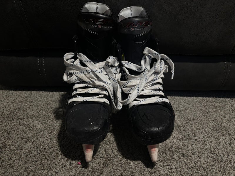 Bauer Vapor Hyperlite 2 Hockey Skates Size 8 Fit 1 (Used)