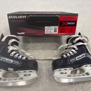 Bauer Vapor X300 Hockey Skates Regular Width 8 (Used)