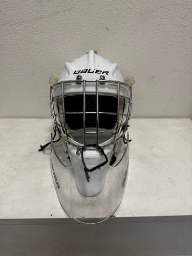 Senior 2024 Medium Bauer 960 Goalie Mask (Used)