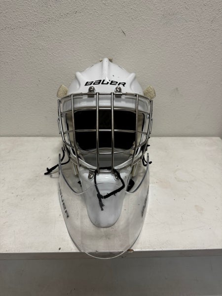 Senior 2024 Medium Bauer 960 Goalie Mask (Used)