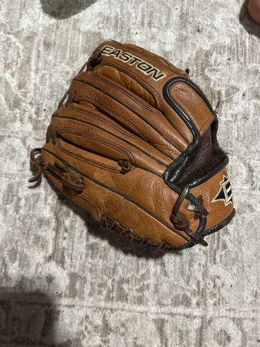 Easton RH Baseball Glove 11.5"