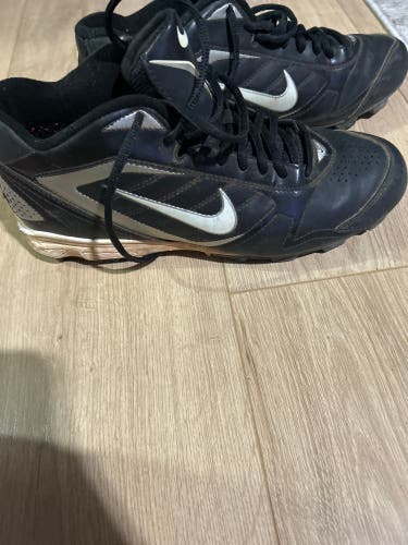 Black Men's Size M 8.5 (W 9.5) Nike