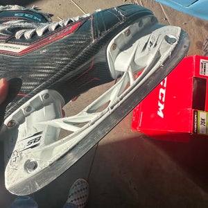 CCM JetSpeed 270 Hockey Skates Size 4.5 (Used)