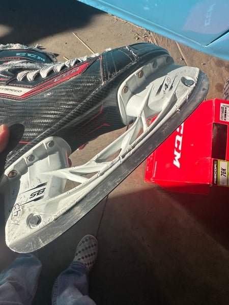 CCM JetSpeed 270 Hockey Skates Size 4.5 (Used)