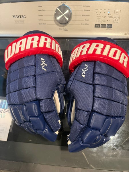 Caps stadium series laviolette  AX1 Pro Gloves 14" Pro Stock (Used)