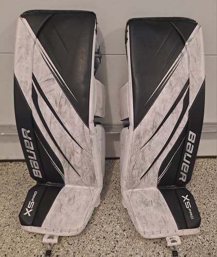 34" Bauer Vapor X5 Pro Goalie Leg Pads (Used)