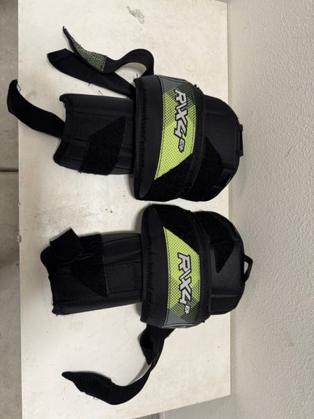 Warrior Ritual X4 E+ Junior Goalie Knee Pads