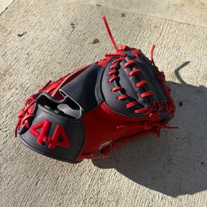 2024 44 Pro Signature Series RH Catcher's Baseball Glove 33.5" (New)