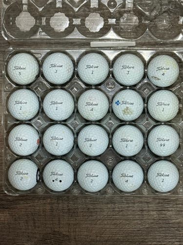 20 Titleist Pro V1 Golf Balls