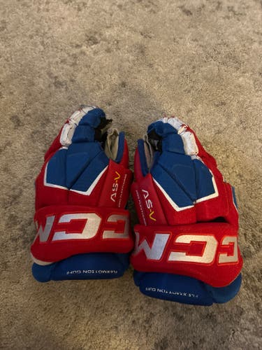 CCM As-v Gloves 14" (Used)