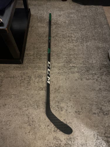 LIKE NEW Intermediate CCM RibCor 76K Left Hand Hockey Stick P28 (Used)
