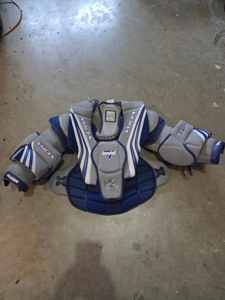 Small Vaughn Ventus SLR Pro Goalie Chest Protector (Used)